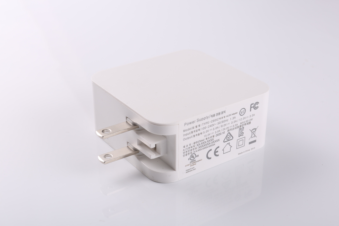 60W USB C محول عالمي 15V 20V 5V 12V USB قابس الطاقة محول الجدار
